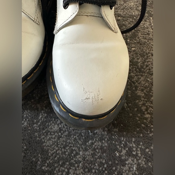 Dr Martens, white, size 9us - Picture 5 of 7